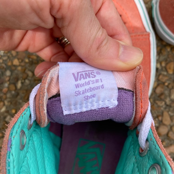 Vans off the wall high tops. Women’s 6.5 men’s 5 - Picture 4 of 6